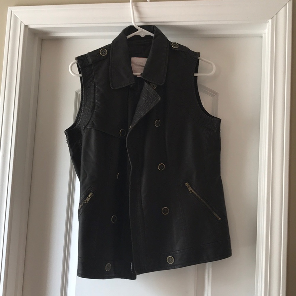 Brand new Romeo & Juliet vest
